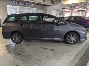 Toyota Wish 1.8 Cvt