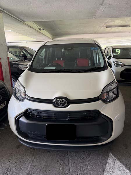 Toyota Sienta Hybrid 1.5x Cvt (Hybrid)