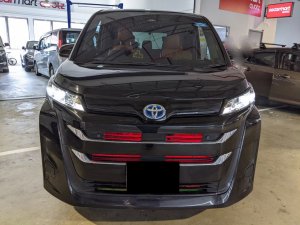 Toyota Noah 1.8x Cvt (Hybrid)