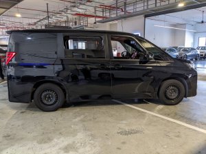 Toyota Noah 1.8x Cvt (Hybrid)