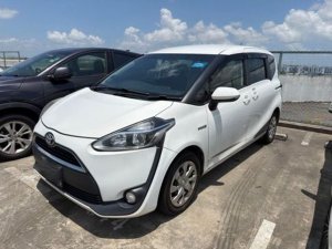 Toyota Sienta 1.5x At Abs D/airbag 2wd (Hybrid)