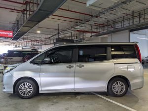 Toyota Esquire GI 2.0 Cvt