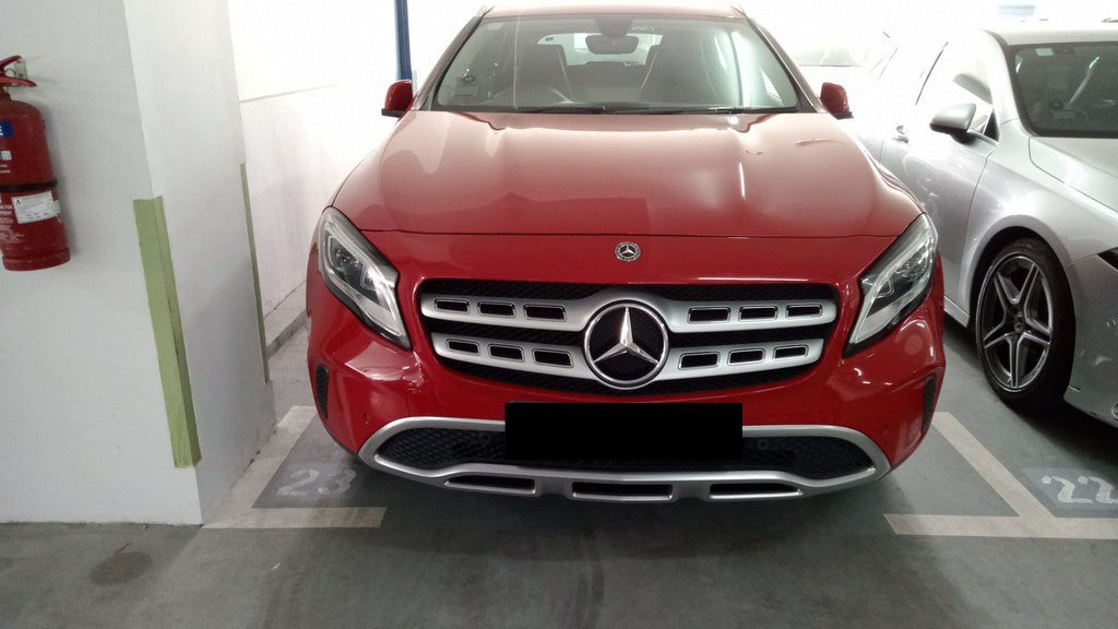 Mercedes Benz Gla180 Urban (r18 Led)