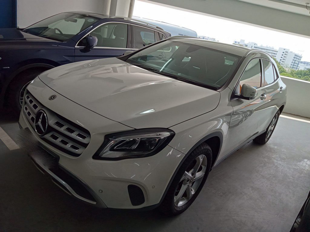 Mercedes Benz Gla200 Urban (r18 Led)