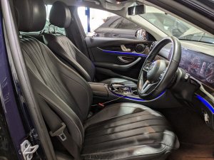 Mercedes Benz E200 Sedan Exclusive (r18 Led)