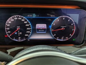 Mercedes Benz E200 Sedan Exclusive (r18 Led)