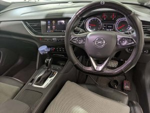 Opel Insignia Grandsport B15xht