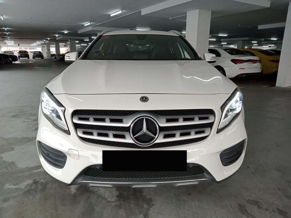 Mercedes Benz GLA200 Amg Line (R18 Led)