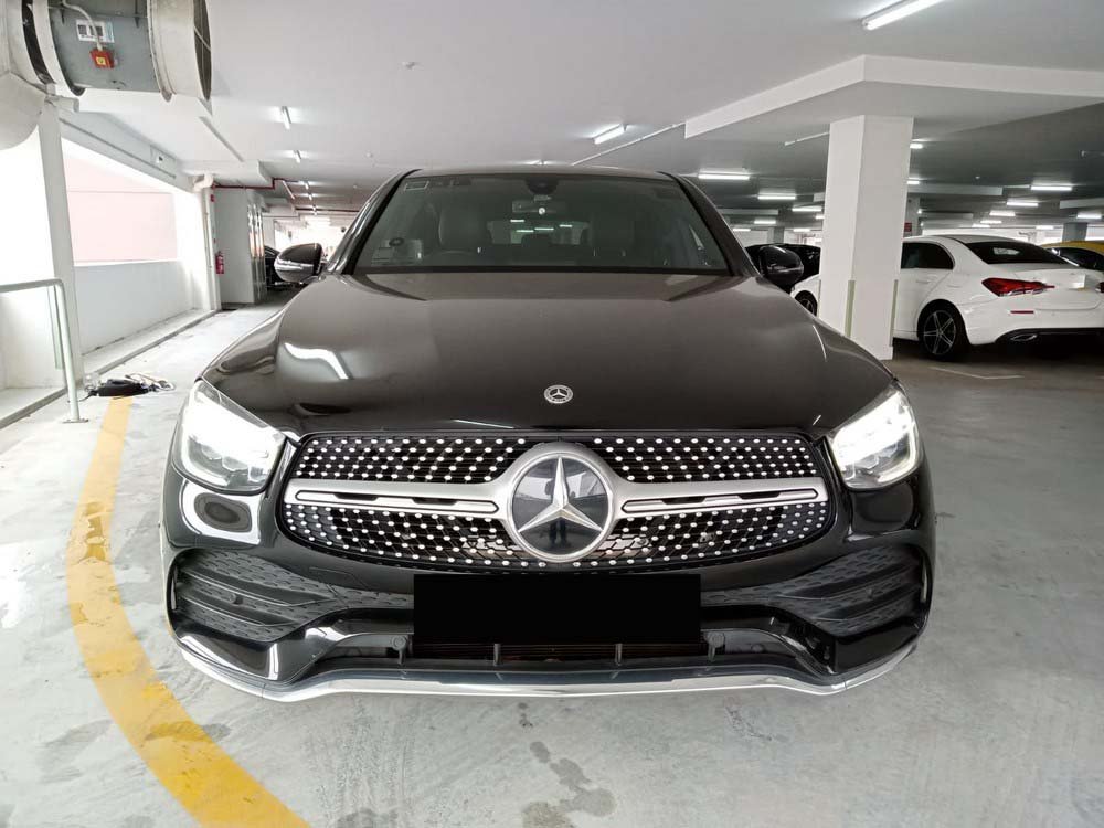 Mercedes Benz GLC300 4Matic Coupe (R19 Led)