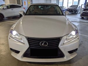 Lexus IS200T Executive