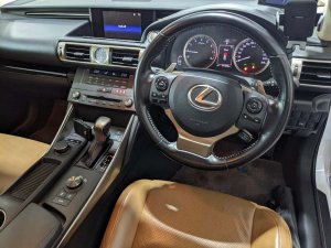 Lexus IS200T Executive