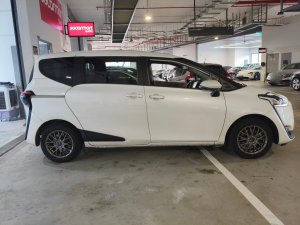 Toyota Sienta 1.5x Cvt Abs D/airbag 2wd 5dr