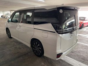 Toyota Voxy Hybrid 7 Seater 1.8 S Z Cvt (Hybrid)