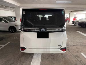 Toyota Voxy Hybrid 7 Seater 1.8 S Z Cvt (Hybrid)