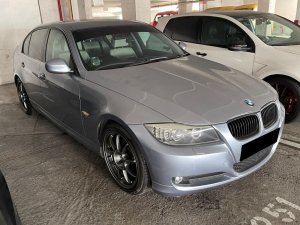 BMW 320i At 2.0l Abs D/airbag Hid 2wd 4dr (COE Till 08/2029)