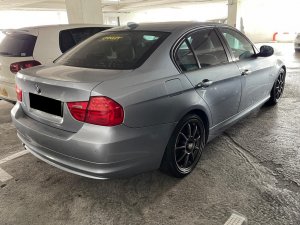BMW 320i At 2.0l Abs D/airbag Hid 2wd 4dr (COE Till 08/2029)