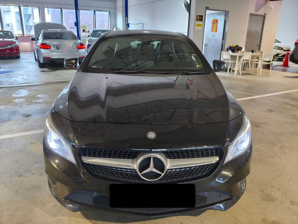 Mercedes Benz Cla180 (r18 Bi)