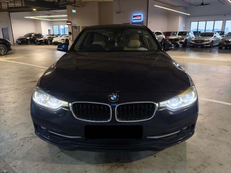 BMW 318i Sedan Led Nav
