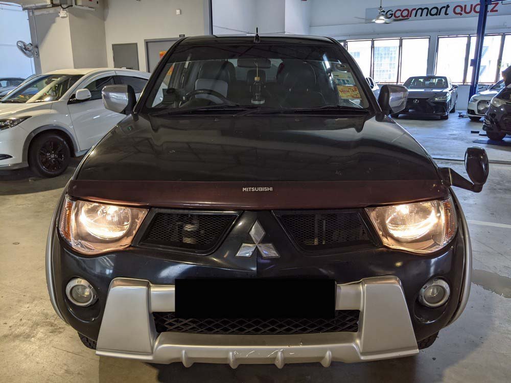Mitsubishi L200 Double Cabin 2.5L Turbo 4A/T Diesel (COE Till 06/2028)