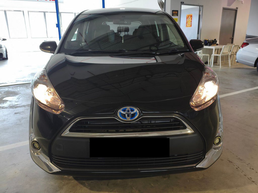 Toyota Sienta 1.5x Cvt (Hybrid)
