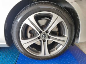 Mercedes Benz E200 Avg (r18 Led)