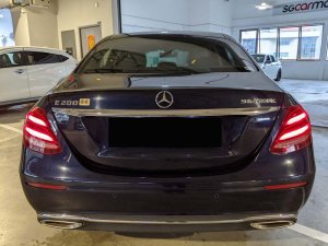 Mercedes Benz E200 Exclusive (R18 Led)