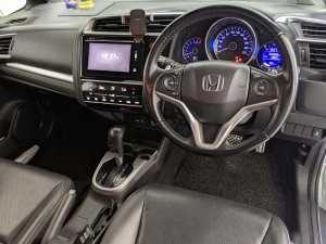 Honda Jazz 1.5 Vtir Cvt Abs D/Airbag 2wd (Revised OPC)