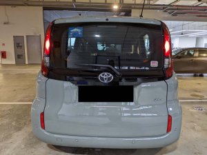 Toyota Sienta Hybrid Standard (Hybrid)