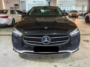 Mercedes Benz E200 Sedan Avg