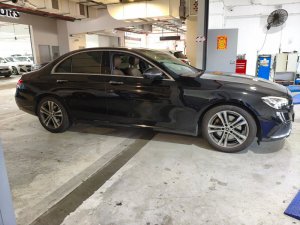 Mercedes Benz E200 Sedan Avg