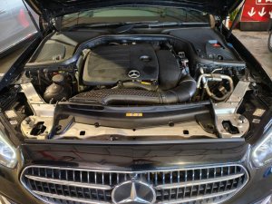 Mercedes Benz E200 Sedan Avg