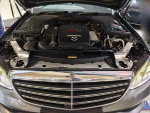 Mercedes Benz E200 Exclusive (r18 Led)