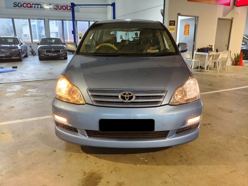 Toyota Picnic Auto W/o Roof Rack (COE Till 04/2029)
