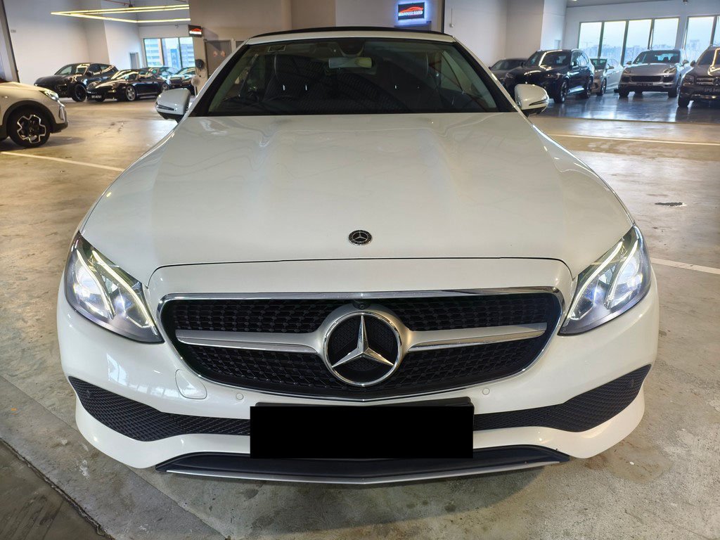 Mercedes Benz E200 Cab (r18 Led)
