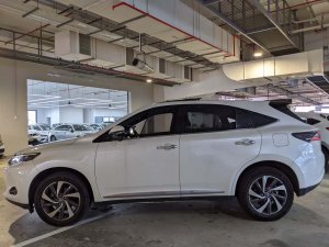 Toyota Harrier Premium Style Mavue 2.0 A