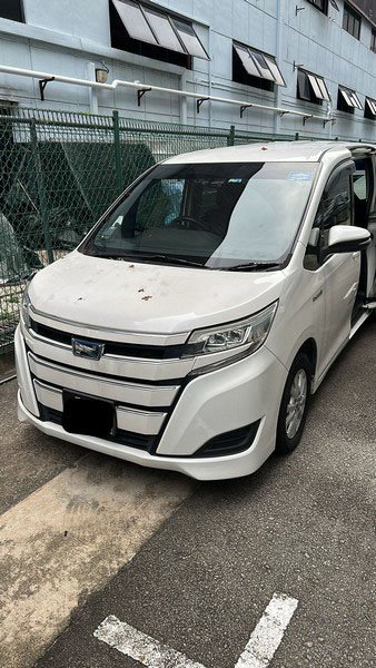 Toyota Noah Hybrid 1.8x Cvt (Hybrid)