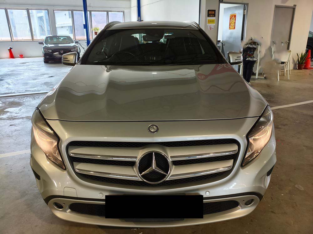 Mercedes Benz GLA180 Auto (COE Till 09/2035)