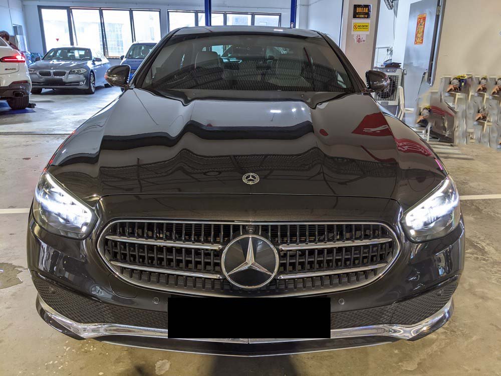 Mercedes Benz E200 Sedan Avg