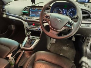 Hyundai Elantra AD 1.6 GLS AT