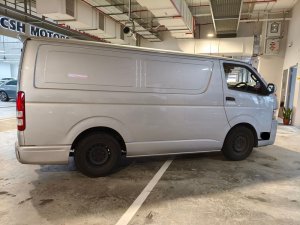 Toyota Hiace Dx 3.0 A 4 Door (COE Till 12/2029)