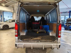 Toyota Hiace Dx 3.0 A 4 Door (COE Till 12/2029)