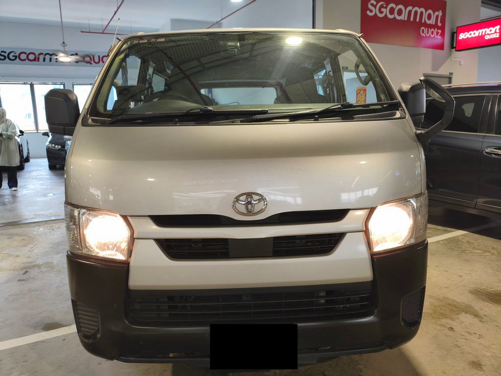 Toyota Hiace 2.8 Dx 5dr Auto