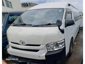 Toyota Hiace Commuter 3.0 Gl A