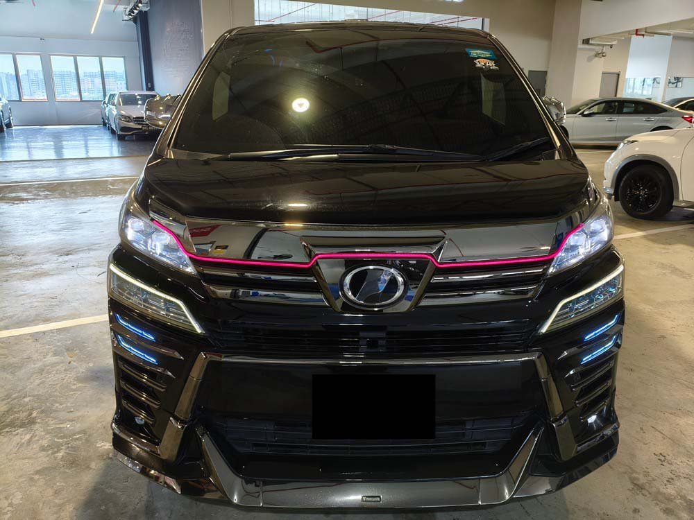 Toyota Vellfire Elegance Moonroof (Auto)