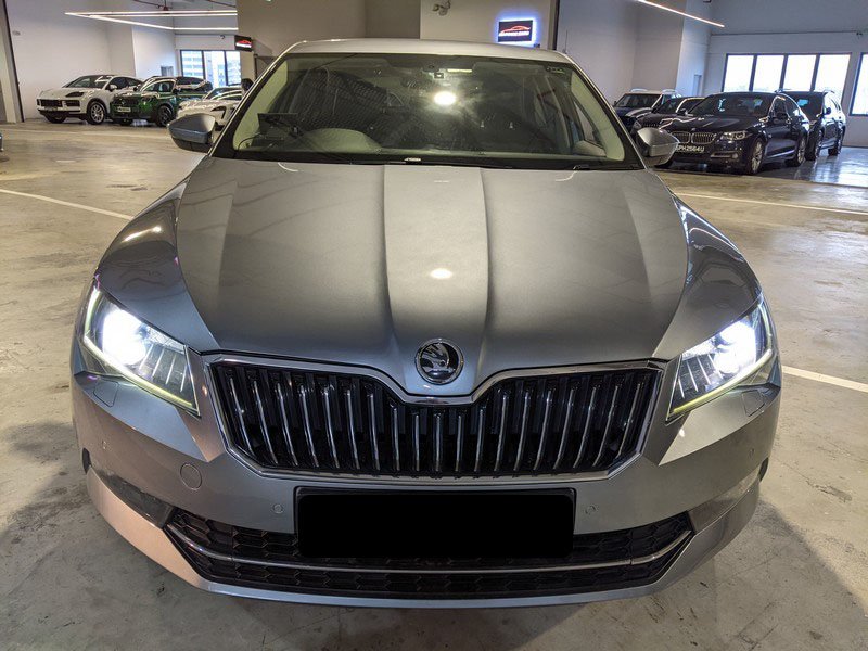 Skoda Superb 1.8 Tsi (a) Navi