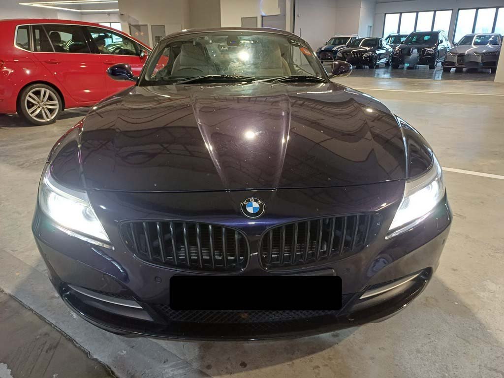 BMW Z4 Sdrive 23i 2.5l At Abs D/ab 2wd Hid (COE Till 04/2029)