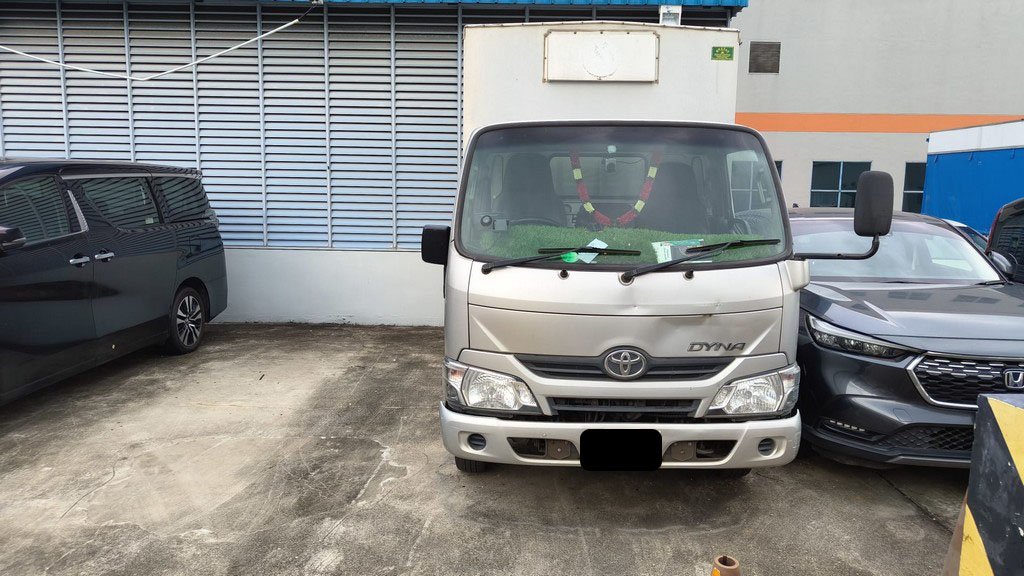 Toyota Dyna 150 5mt