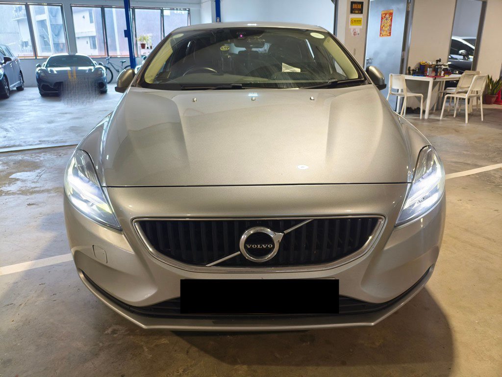 Volvo V40 T2 (a)