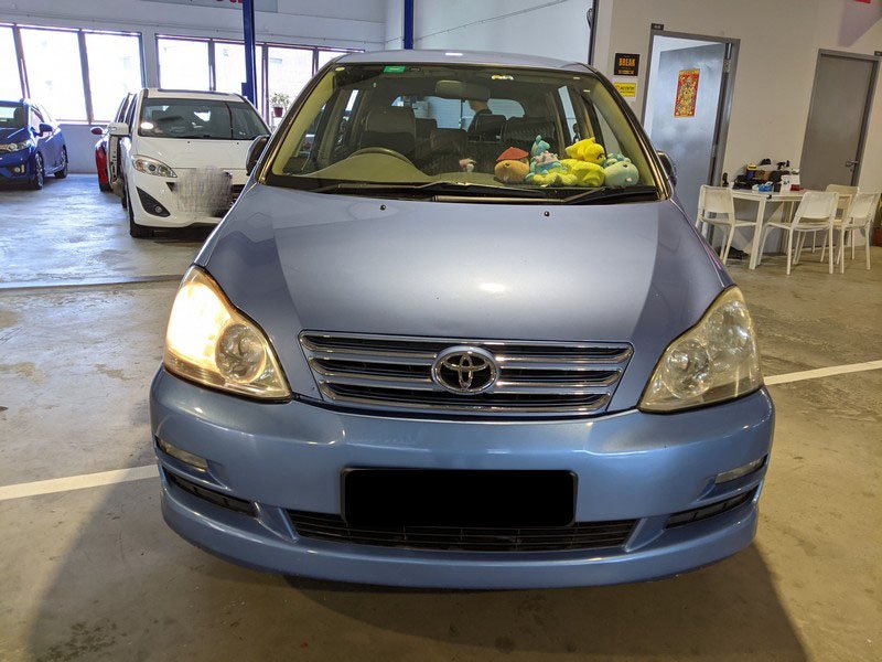Toyota Picnic Auto W/o Roof Rack (COE Till 09/2029)
