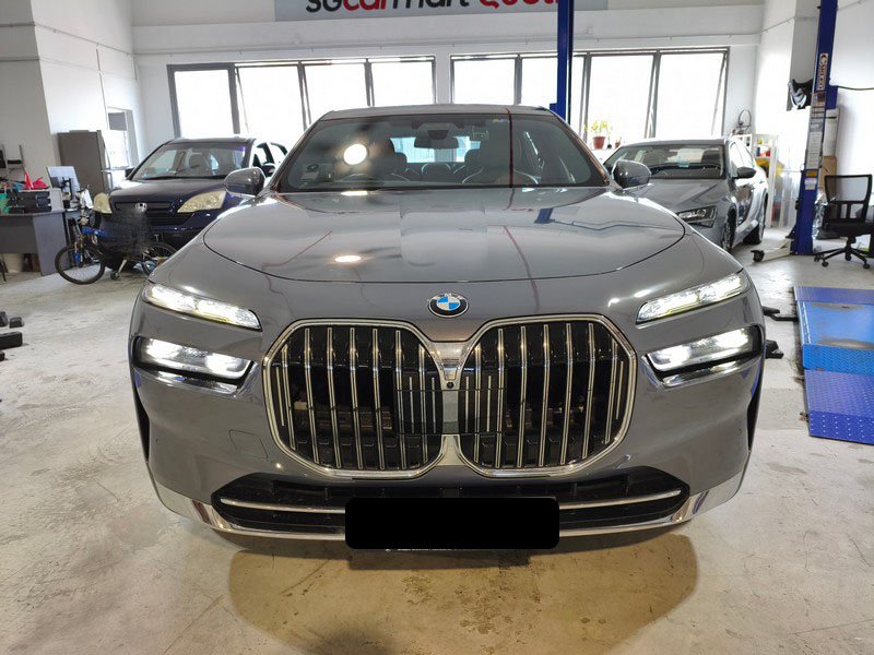 BMW 735i Pure Excellence Pgr Aled (Hybrid)